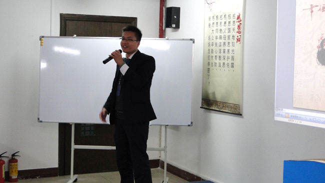 兄道友，弟道恭。兄弟睦，孝在中